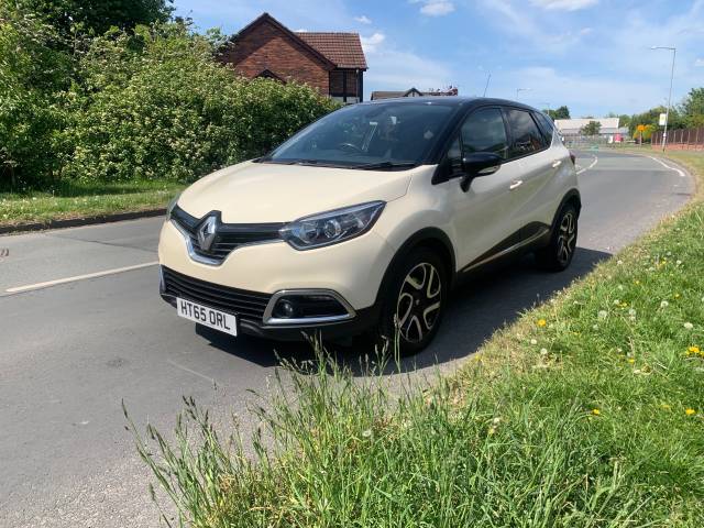 Renault Captur 1.5 dCi 90 Dynamique S Nav 5dr Hatchback Diesel Cream/black